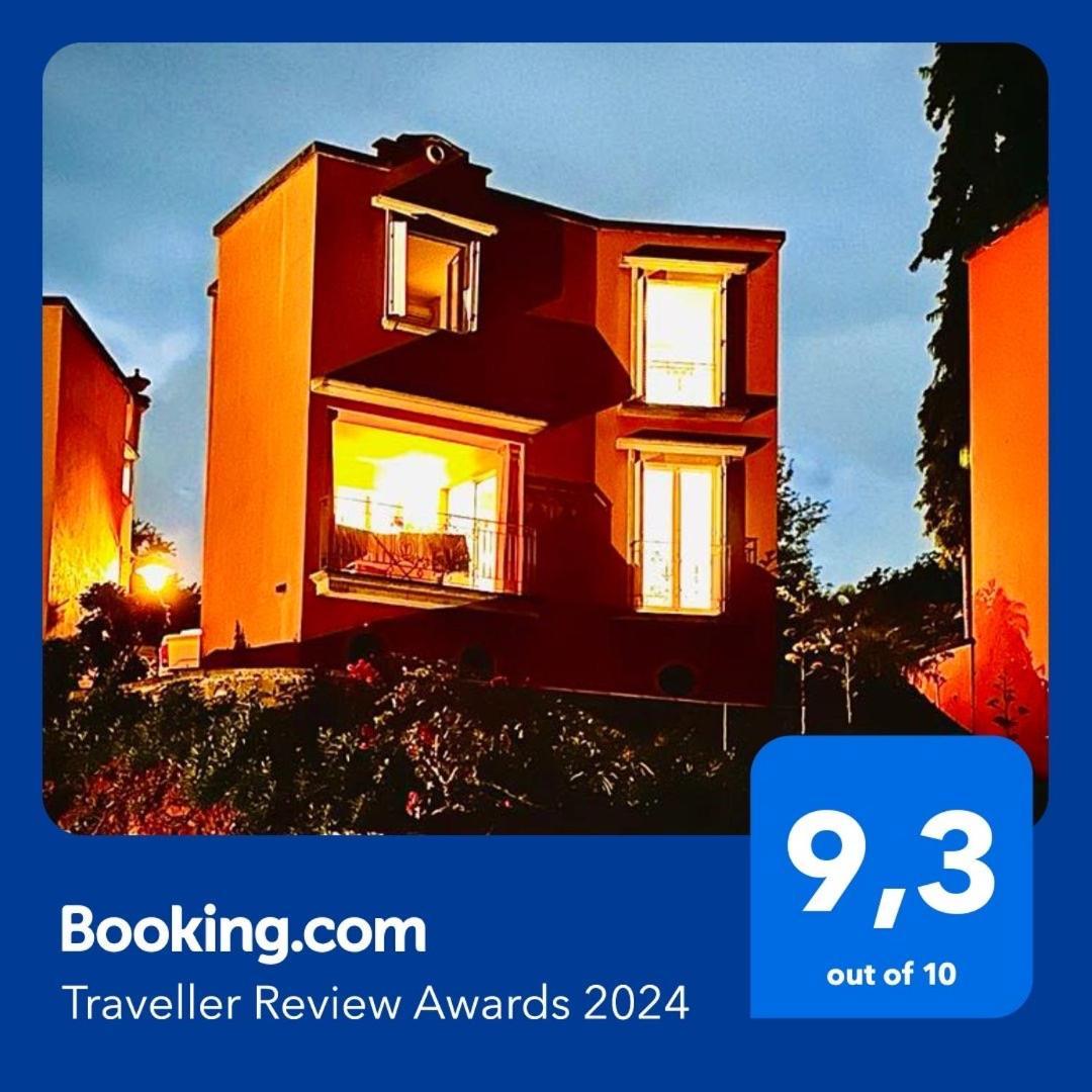 Baie-du-Tombeau Scenic Riverfront 2 Bedroom Villa In Port Chambly מראה חיצוני תמונה